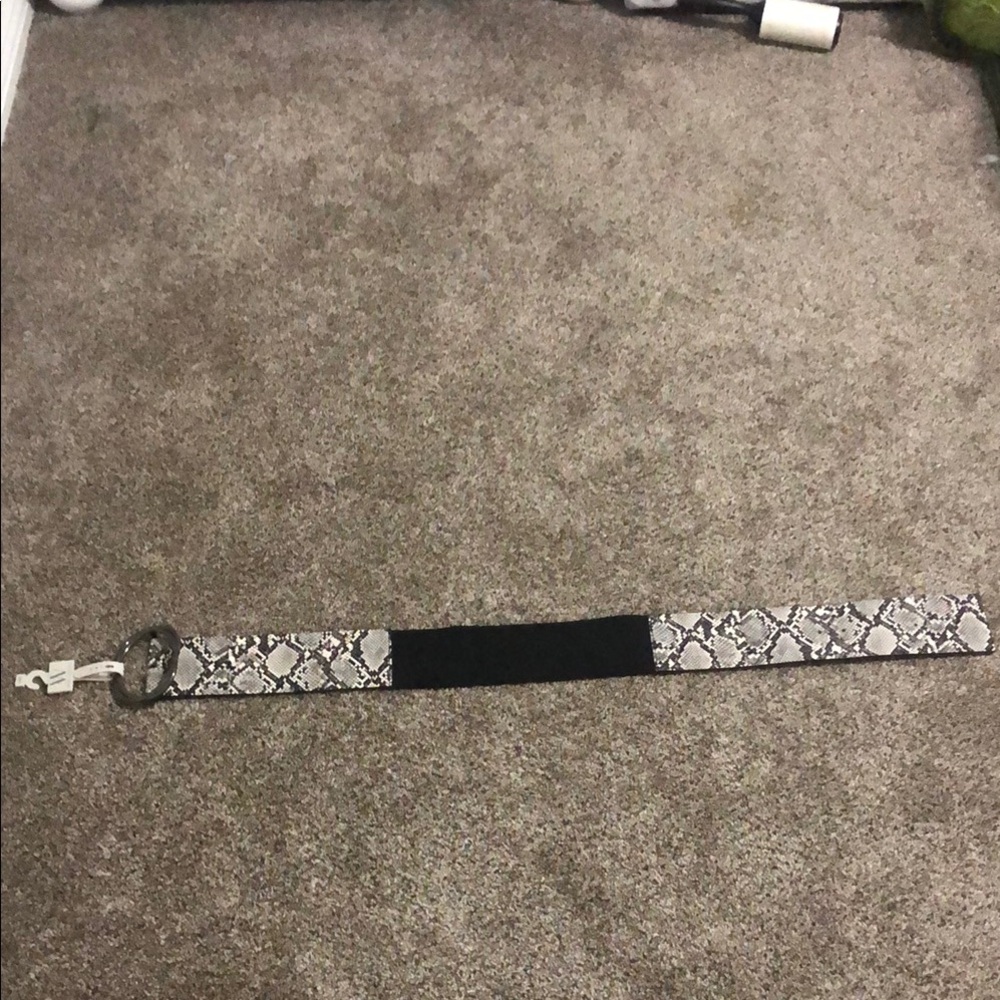 Worthington Black and White Snake Pattern Belt